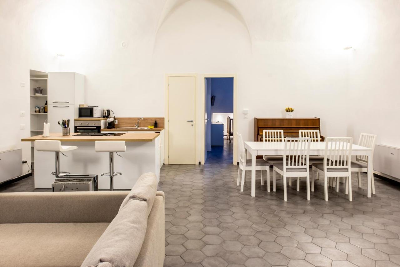 Hotel Archivolto del Teatro, 3 Albenga Esterno foto